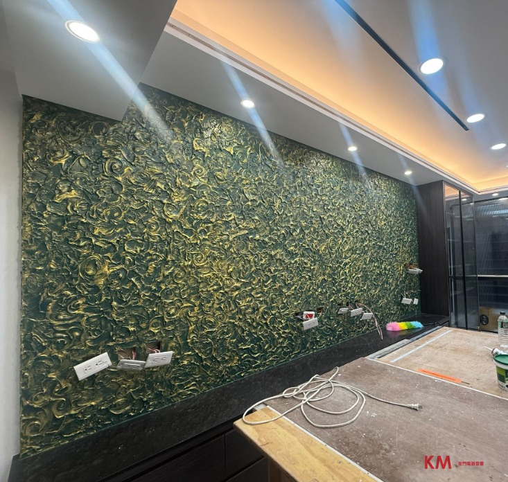 特殊藝術漆牆面，處於施工階段，尚未掛電視和其他家具