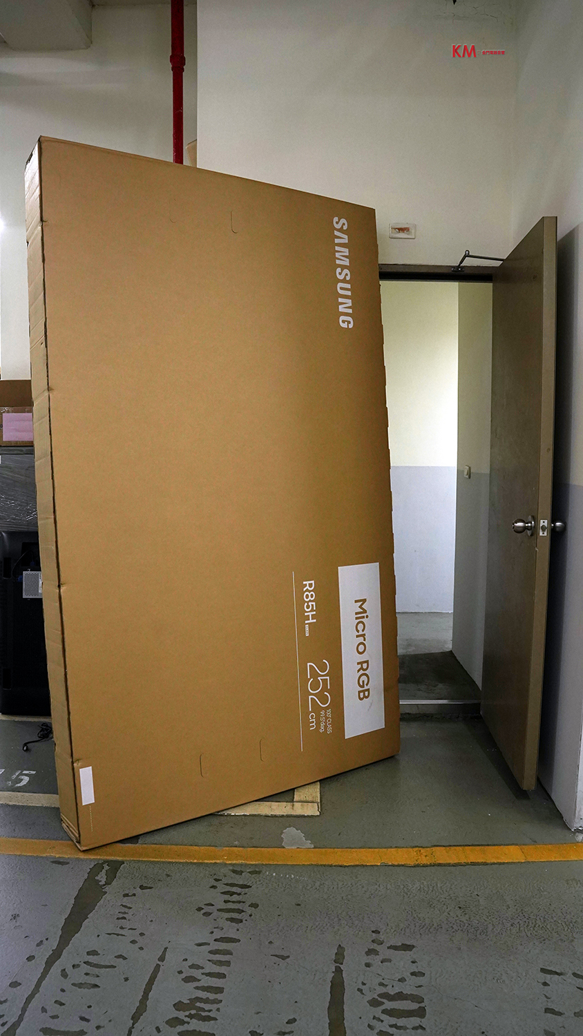 大電視無法進入大門示意圖